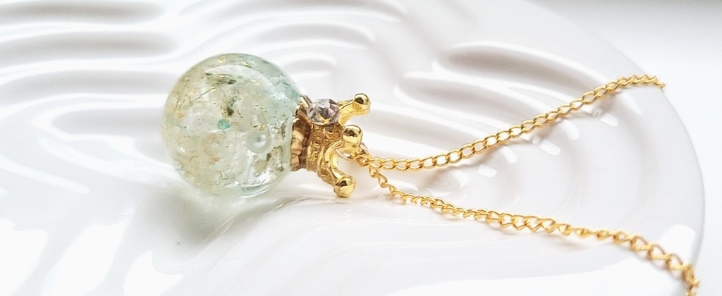 ツイステ*オクタヴィネルイメージ ハーバリウム風ネックレス