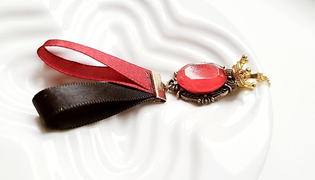 ツイステ*ハーツラビュル寮マジカルペンイメージネックレス