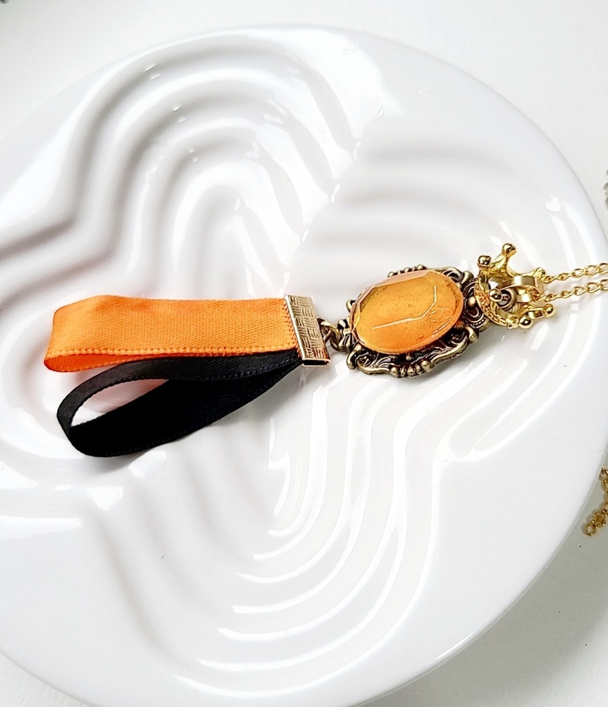 ツイステ*サバナクロー寮マジカルペンイメージネックレス