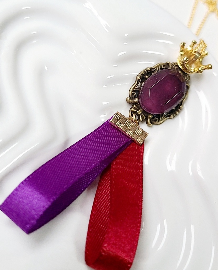 ツイステ*ポムフィオーレ寮イメージネックレス