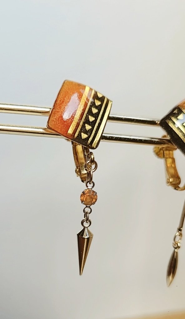 【再版・パーツ変更】ツイステ*サバナクローイメージイヤリング