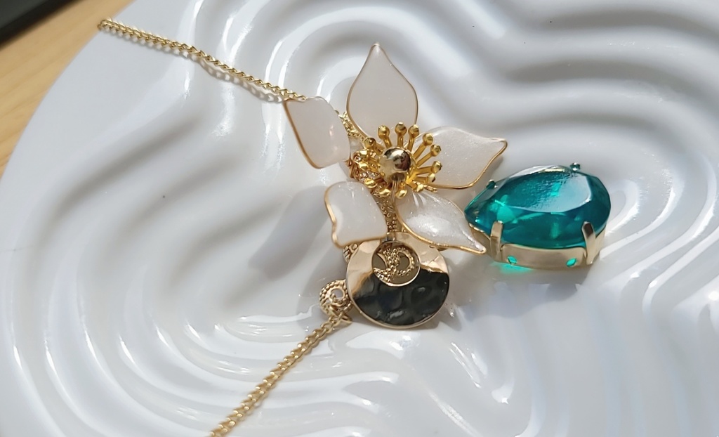 【再販】ツイステ*アリアーブ・ナーリヤ イメージネックレス