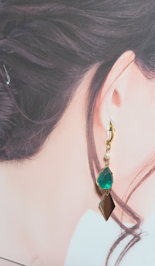 ツイステ*咬魚の人魚 イメージフープイヤリング