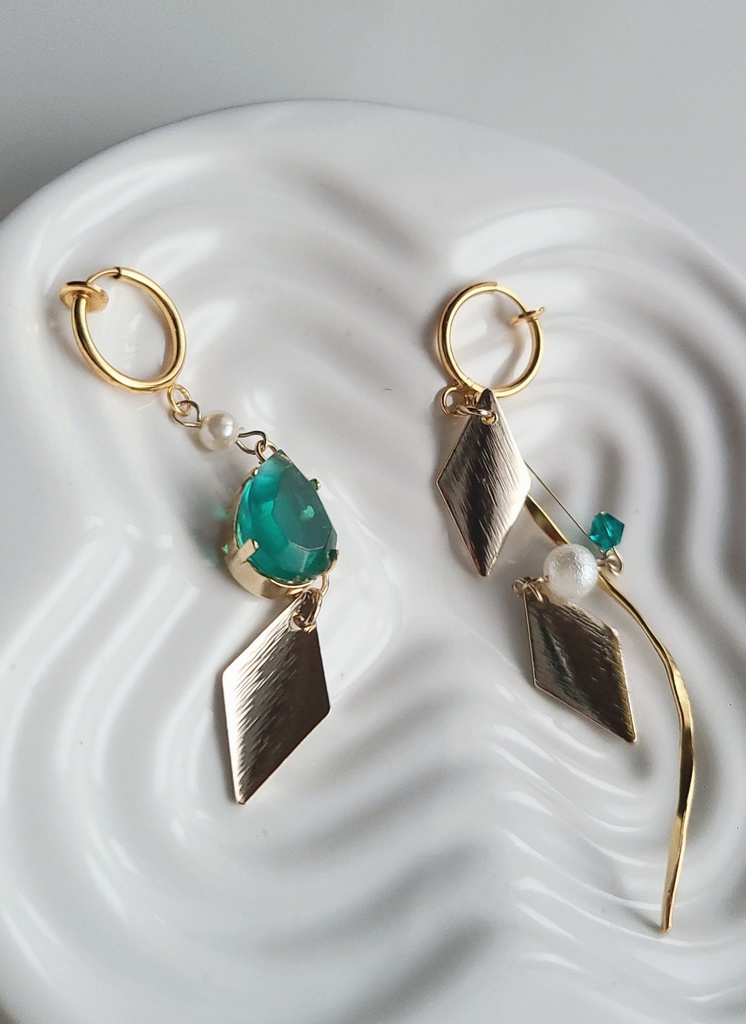 ツイステ*咬魚の人魚 イメージフープイヤリング