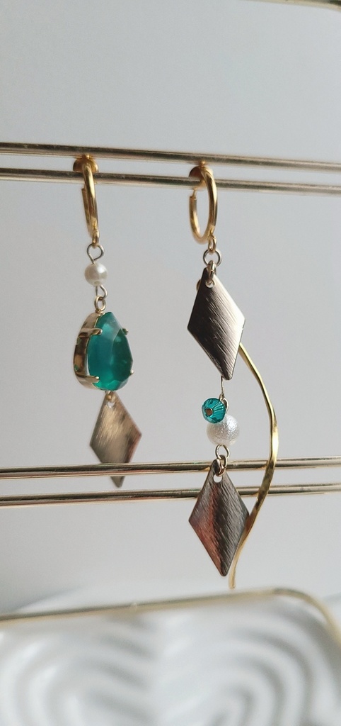 ツイステ*咬魚の人魚 イメージフープイヤリング