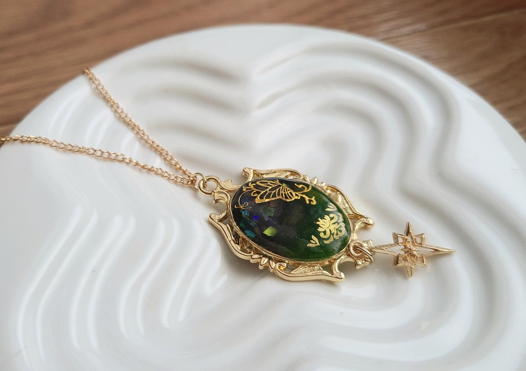 ツイステ*闇の鏡イメージネックレス