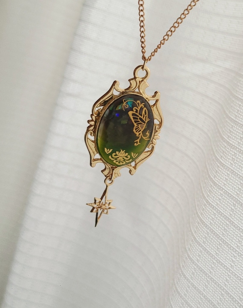 ツイステ*闇の鏡イメージネックレス