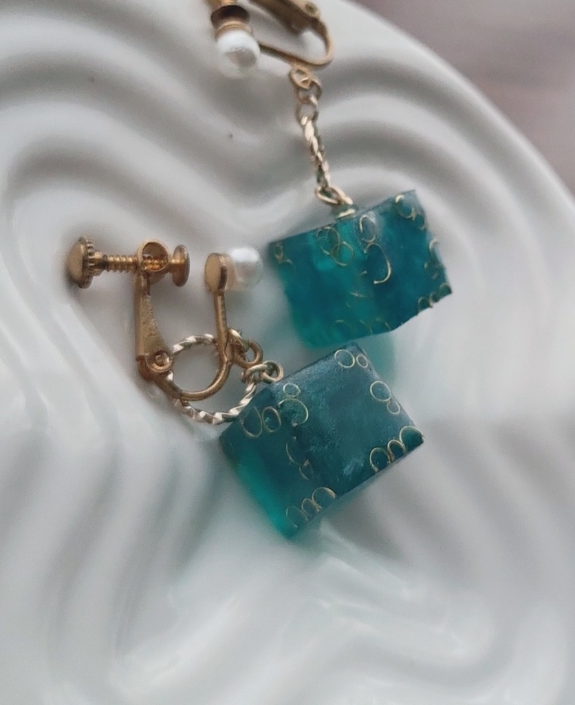 ゼルダの伝説 ブレスオブザワイルド*キューブリモコンバグダン イメージイヤリング