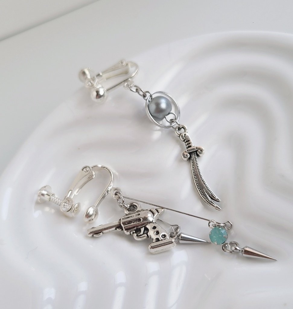 SPY×FAMILY＊ロイド《黄昏》イメージイヤリング