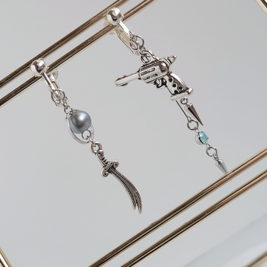 SPY×FAMILY*ロイド《黄昏》イメージイヤリング