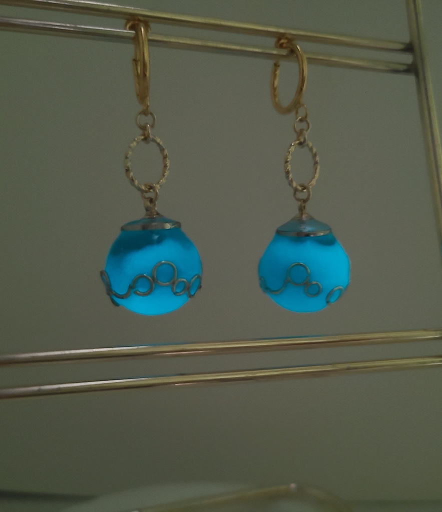 ゼルダの伝説 ブレスオブザワイルド*光るリモコンバクダン イヤリング