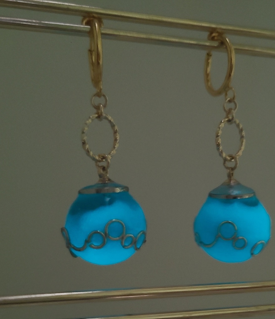 ゼルダの伝説 ブレスオブザワイルド*光るリモコンバクダン イヤリング