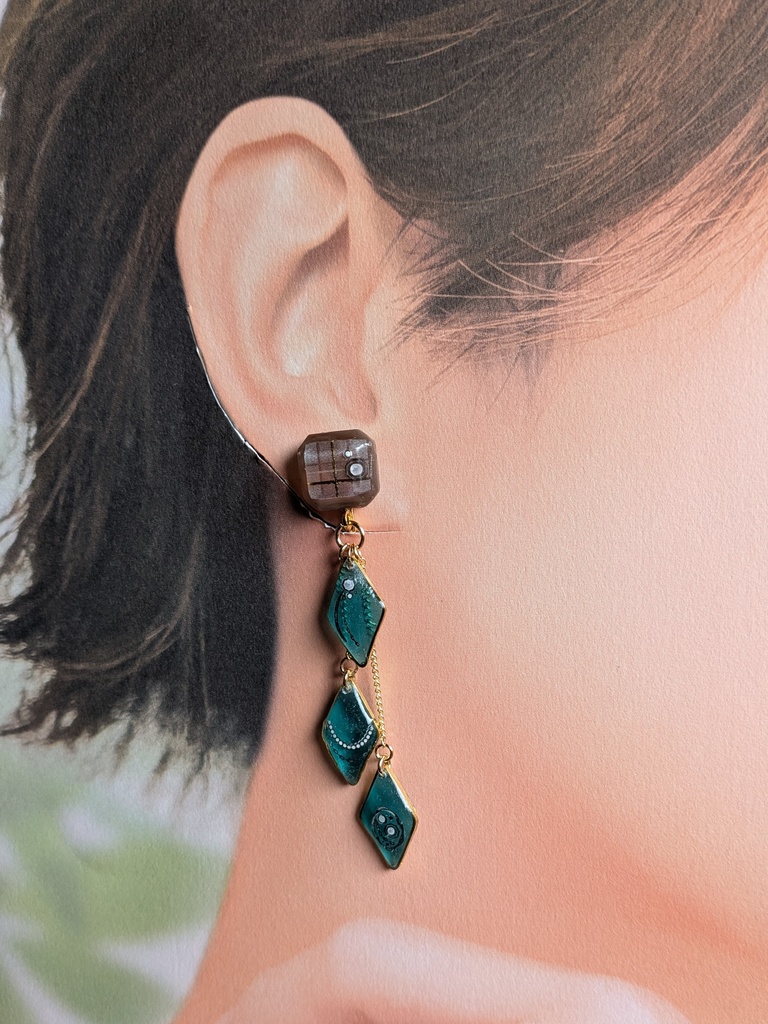 ツイステ✽フロイド ラ・ボンボニエールイメージイヤリング