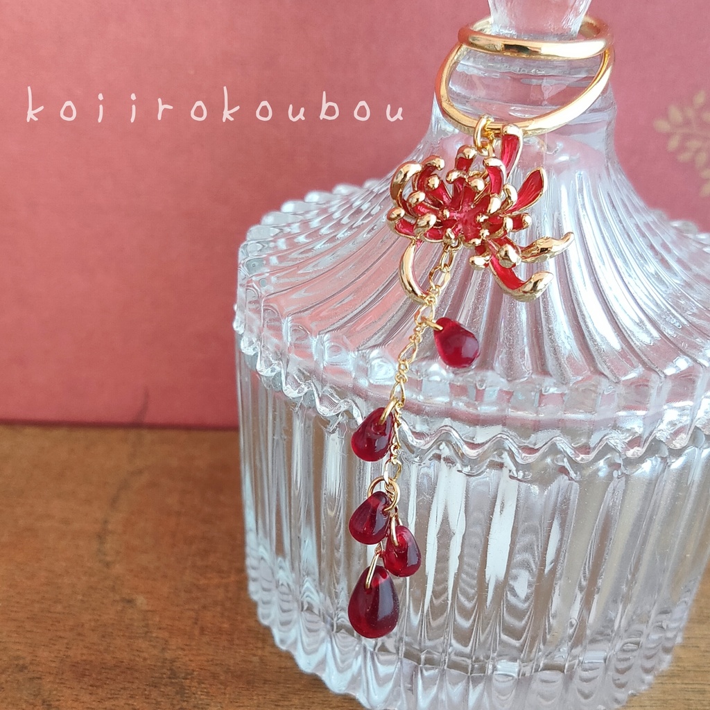 紅い彼岸花のイヤーカフ Ⅲ