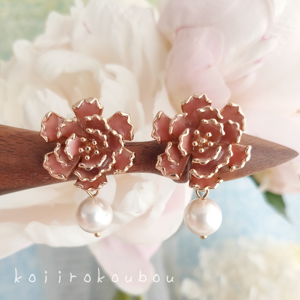 芍薬ピアス