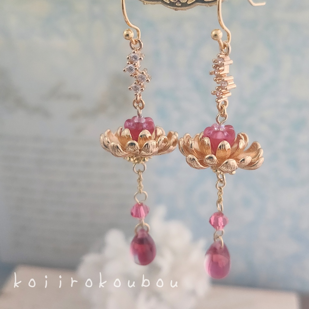 煌めき 蓮華 ピアス