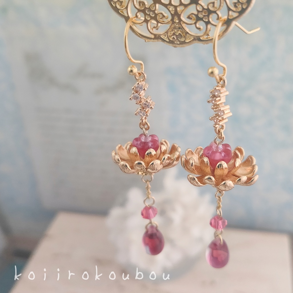 煌めき 蓮華 ピアス