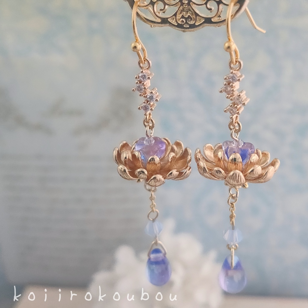 煌めき 蓮華 ピアス