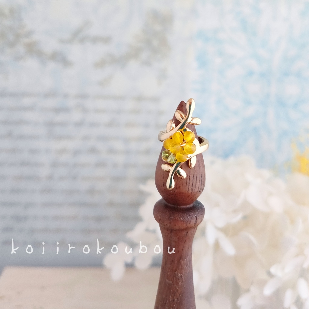 ミモザイヤーカフ