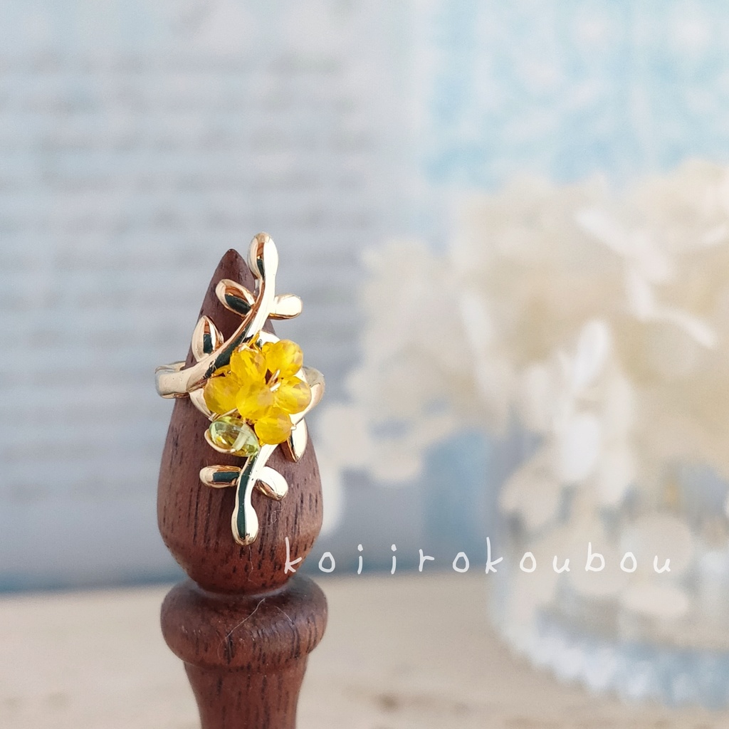 ミモザイヤーカフ