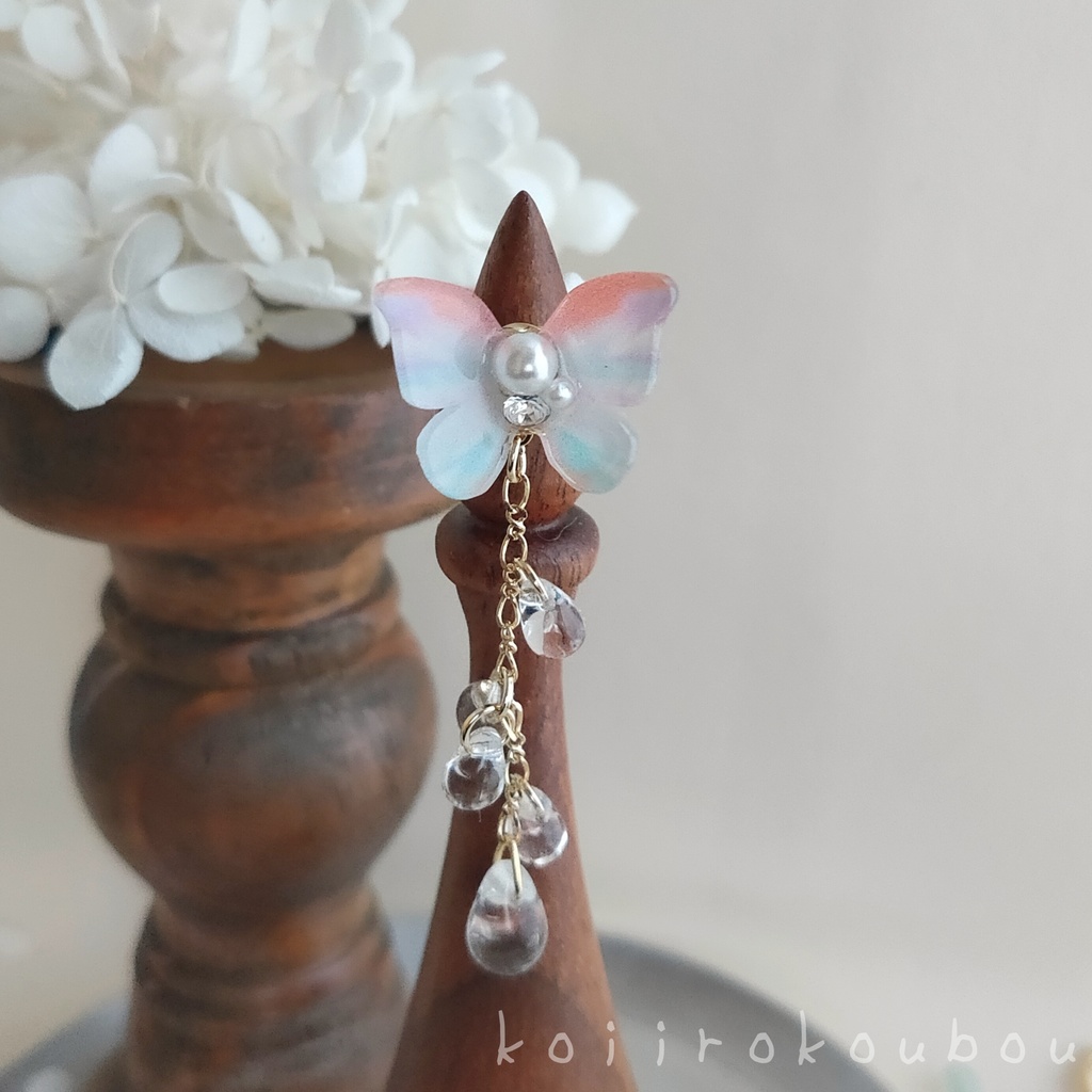 朝ぼらけ 蝶のイヤーカフ