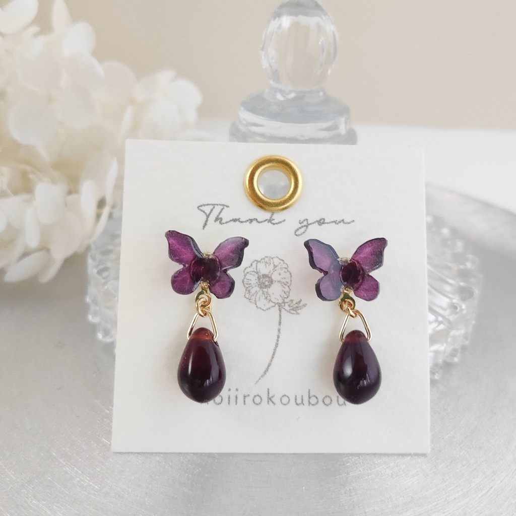 深紅 蝶のドロップピアス