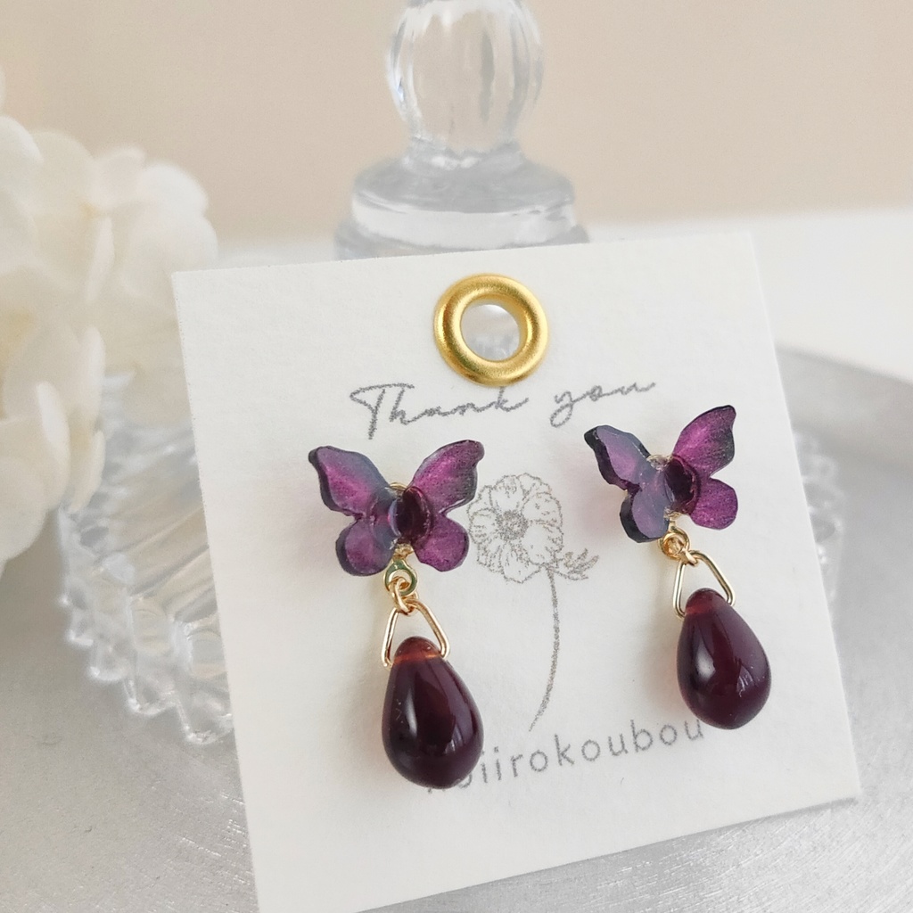 深紅 蝶のドロップピアス