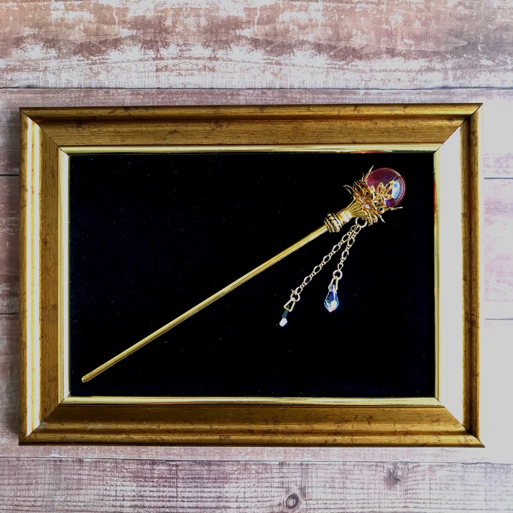 金杖「退位せし女王」