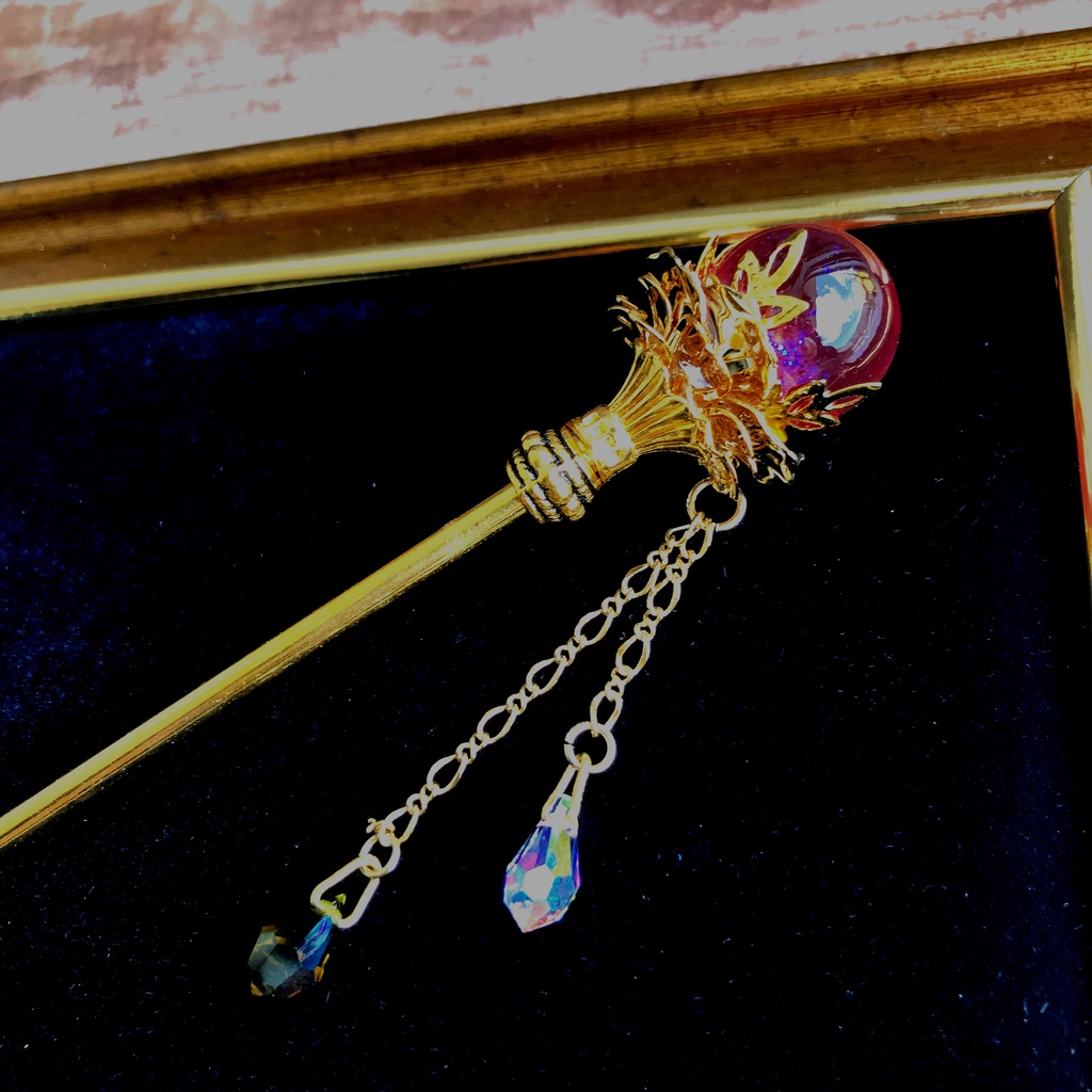 金杖「退位せし女王」