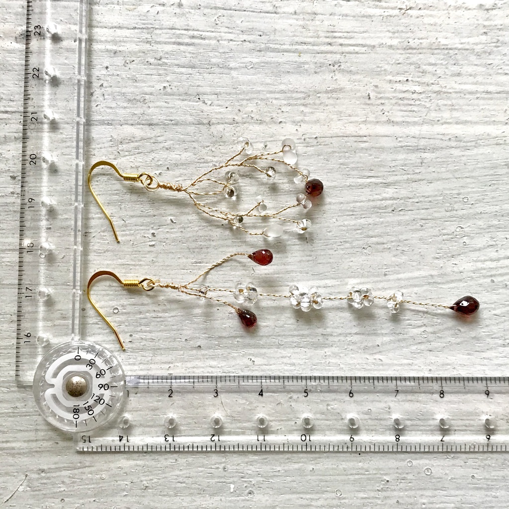 音駒カラー 小枝のガーネットピアスorイヤリング