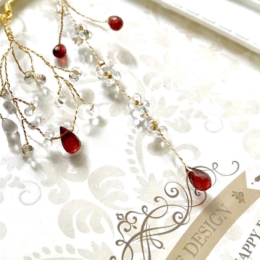 音駒カラー 小枝のガーネットピアスorイヤリング