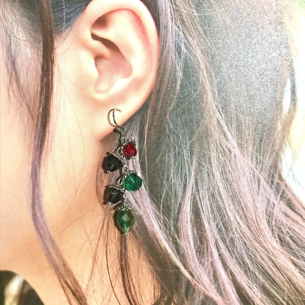 鬼滅の刃 炭治郎イメージカラー ピアス or イヤリング