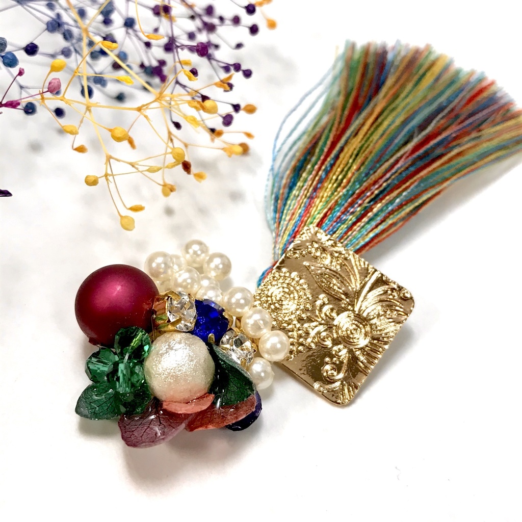 カラフル キラキラタッセル ピアスorイヤリング