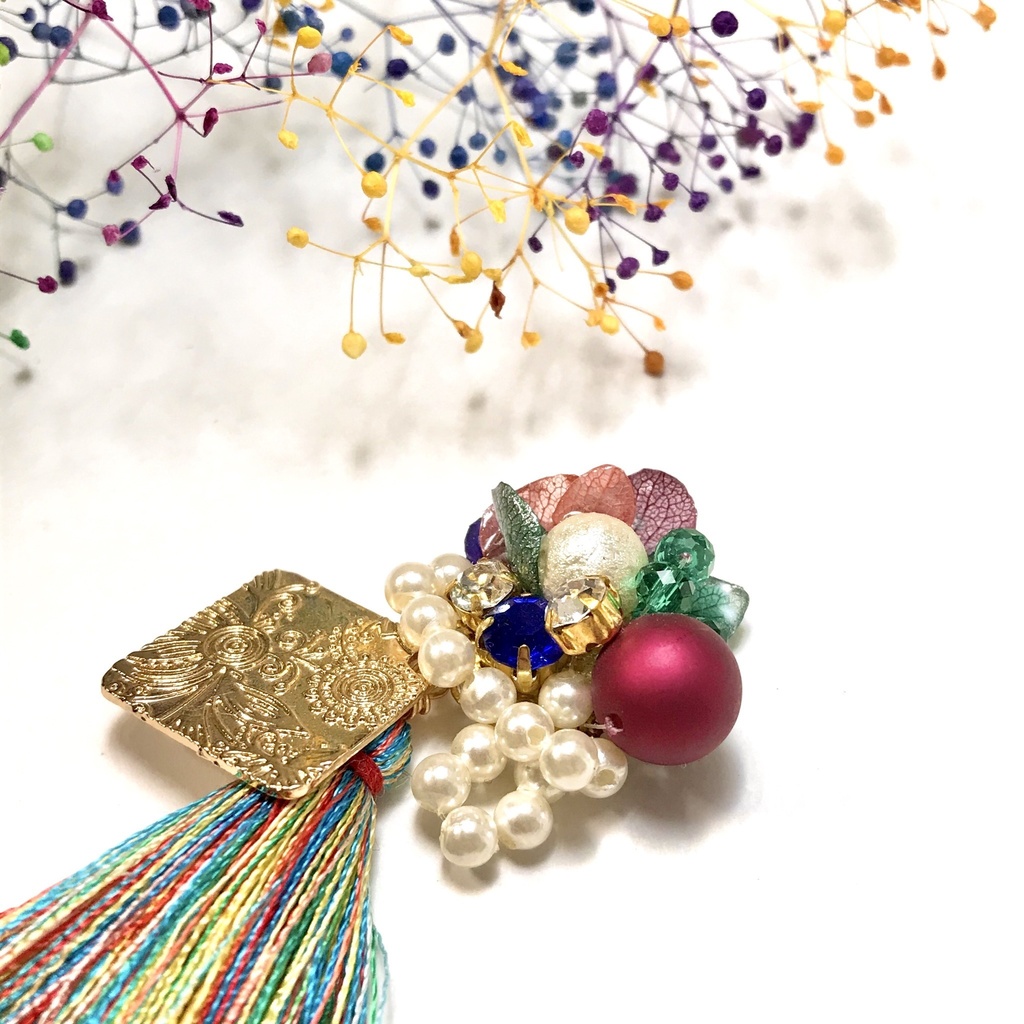 カラフル キラキラタッセル ピアスorイヤリング