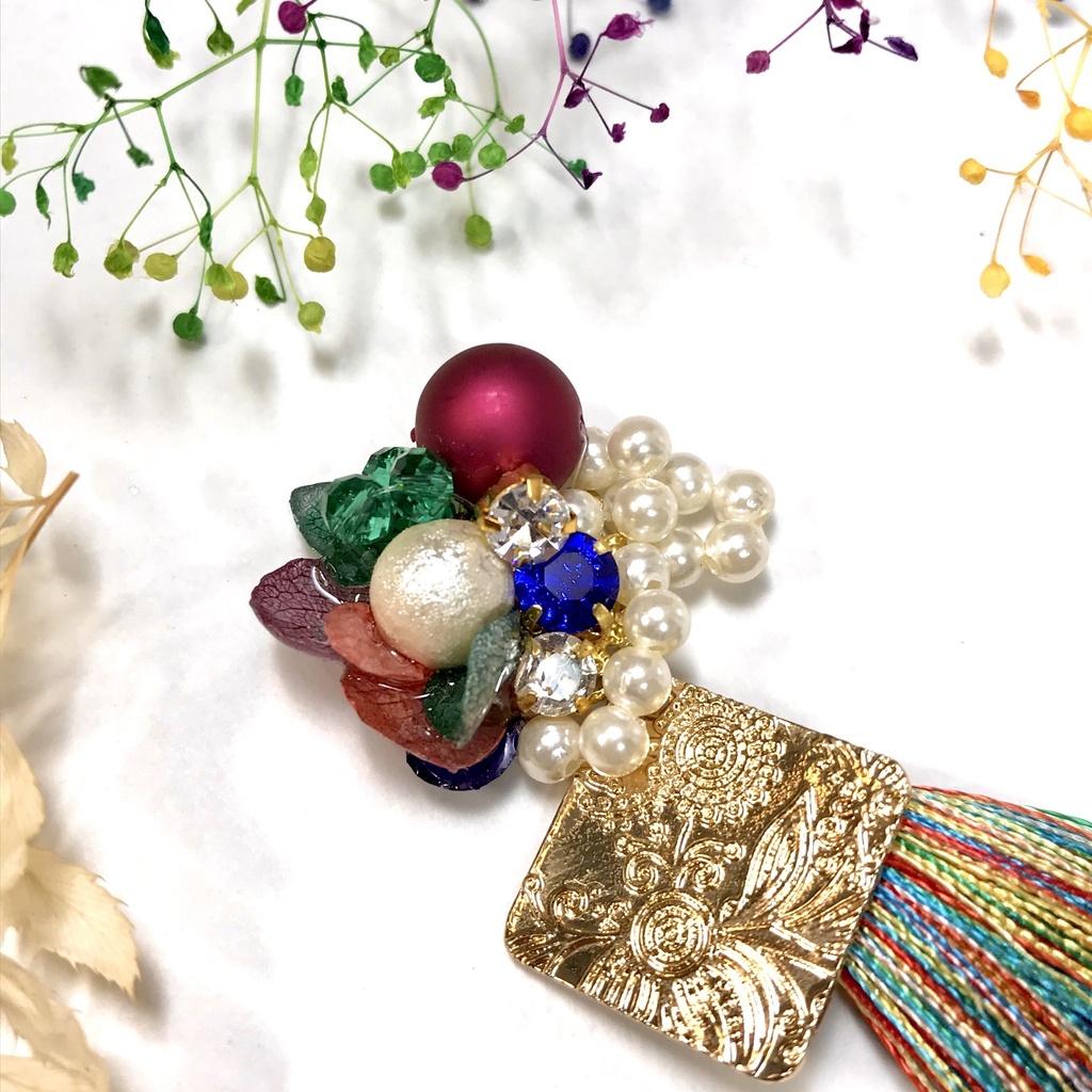 カラフル キラキラタッセル ピアスorイヤリング