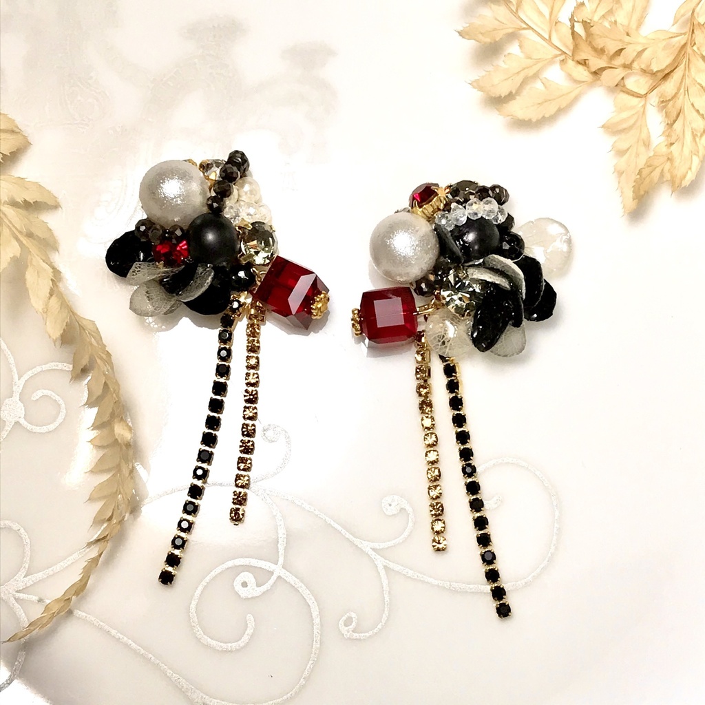 稲荷崎イメージ キラキラ ピアスorイヤリング