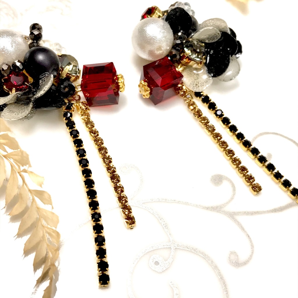 稲荷崎イメージ キラキラ ピアスorイヤリング