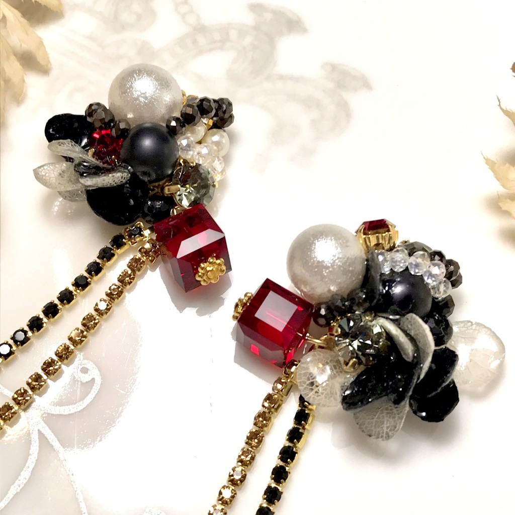 稲荷崎イメージ キラキラ ピアスorイヤリング