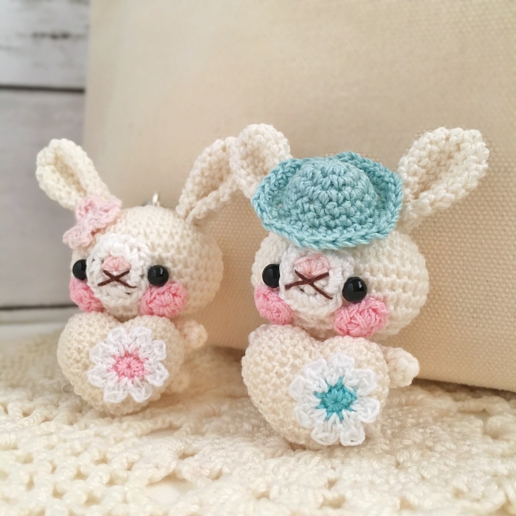 【受注生産】ホワイトウエディング男の子うさぎさん*鈴付きイヤホンジャックストラップ