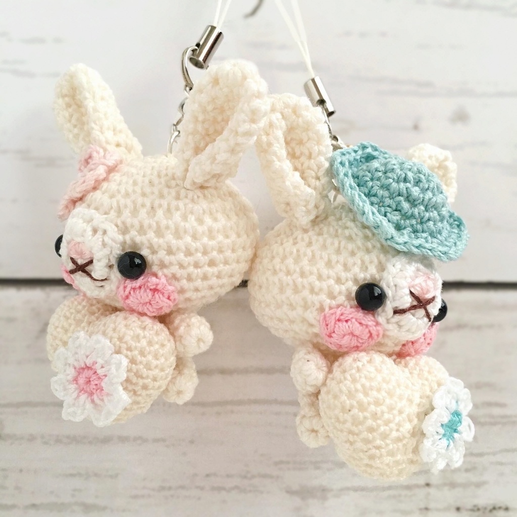 【受注生産】ホワイトウエディング男の子うさぎさん*鈴付きイヤホンジャックストラップ