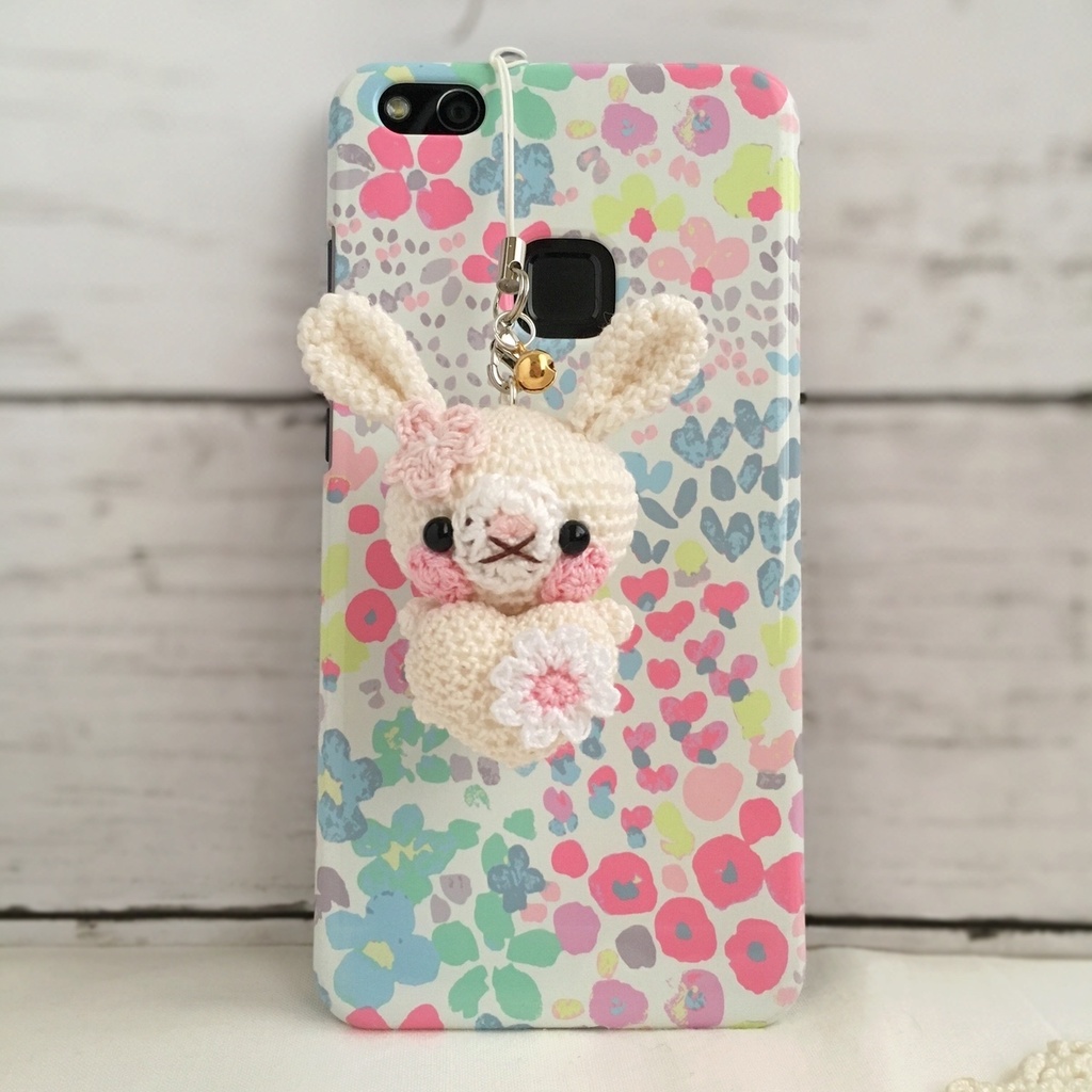 【受注生産】ホワイトウエディング女の子うさぎさん*鈴付きイヤホンジャックストラップ