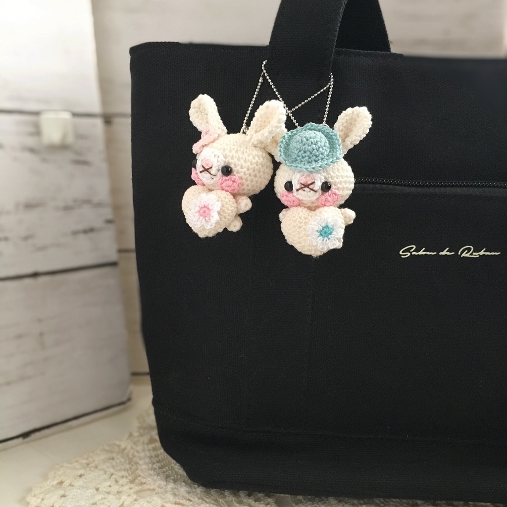 【受注生産】ホワイトウエディング女の子うさぎさん*鈴付きイヤホンジャックストラップ