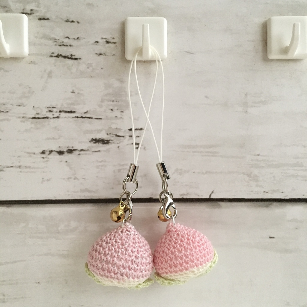 ラメあり&なし/ピンク色・桃 鈴付きストラップ