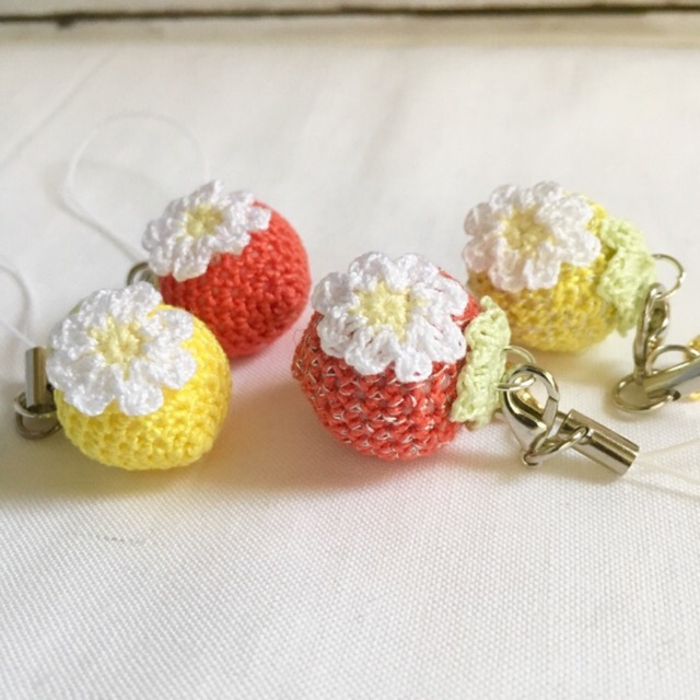 ミニサイズ!ラメ有&無し・一粒赤イチゴストラップ*鈴付