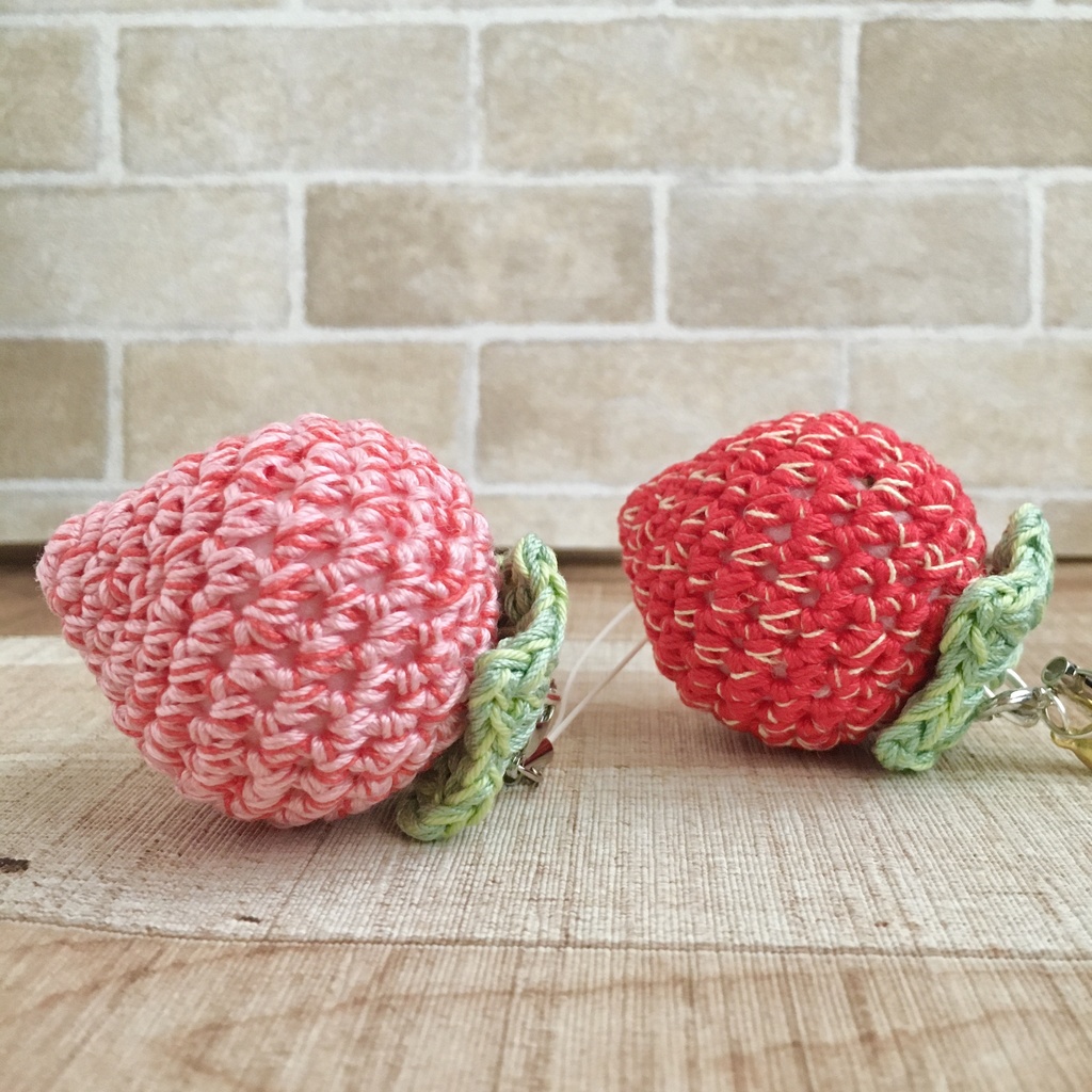 \New!/ツブツブ苺★甘酸っぱいイチゴ \大人気!/鍵へ鞄にプレゼントに!|ストラップ|ボールチェーン2種類