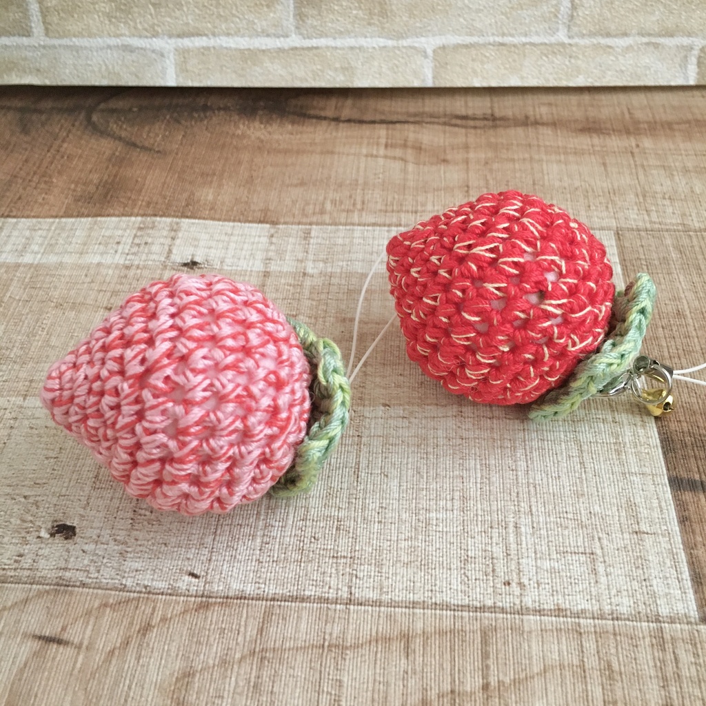 \New!/ツブツブ苺★甘酸っぱいイチゴ \大人気!/鍵へ鞄にプレゼントに!|ストラップ|ボールチェーン2種類