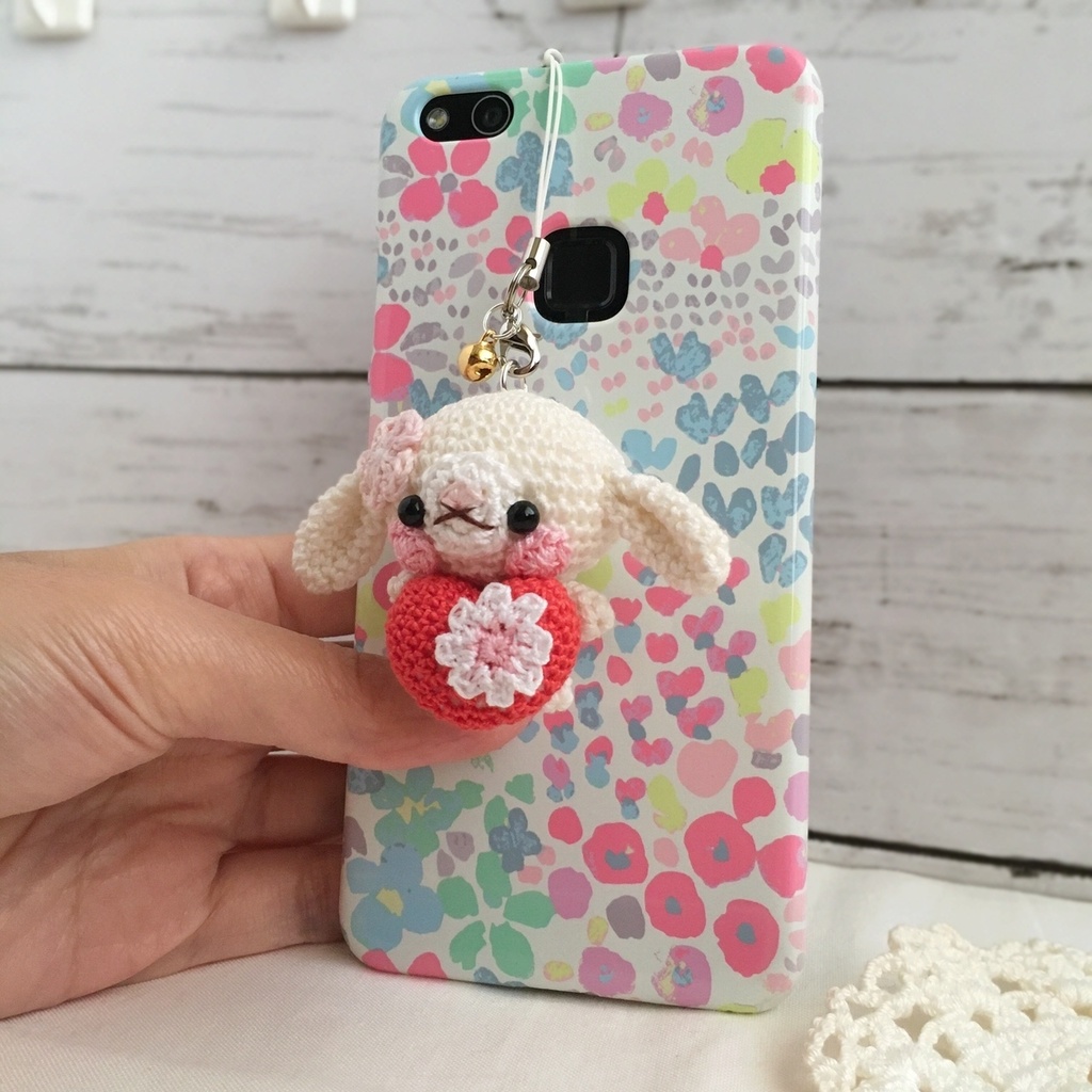 【受注生産】赤色ハート・白色ロップイヤーうさぎさん*鈴付きイヤホンジャックストラップ