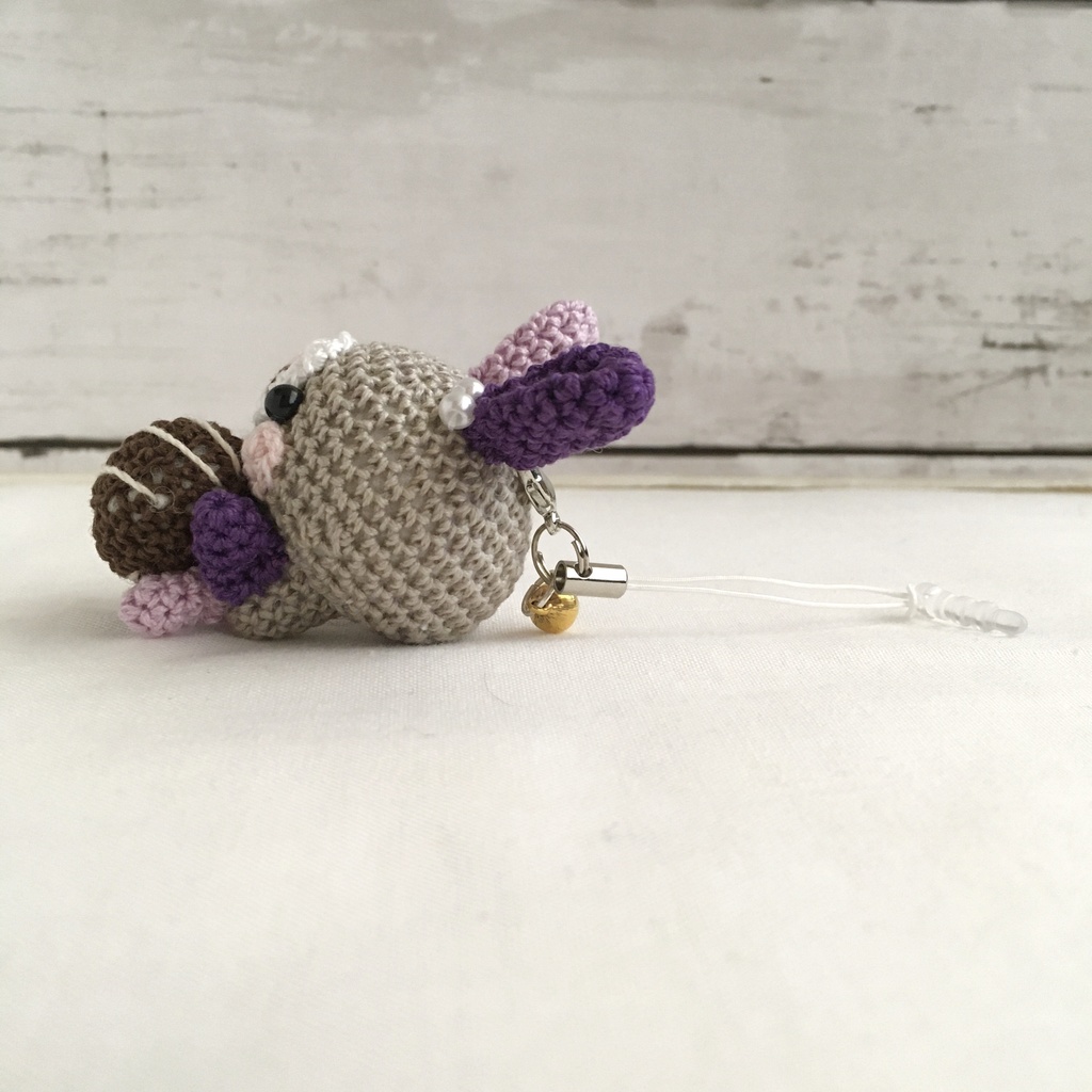 【受注生産】チョコレート・パープル&グレー系うさぎさん*鈴付きイヤホンジャックストラップ