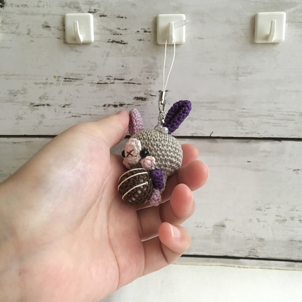 【受注生産】チョコレート・パープル&グレー系うさぎさん*鈴付きイヤホンジャックストラップ