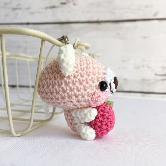 【受注生産】パッションピンクりんご・白ピンククマ*鈴付きイヤホンジャックストラップ
